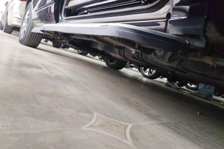 Used Ford Tourneo Custom 2017 2.0T Automatic Business Class Version Left Side Sill