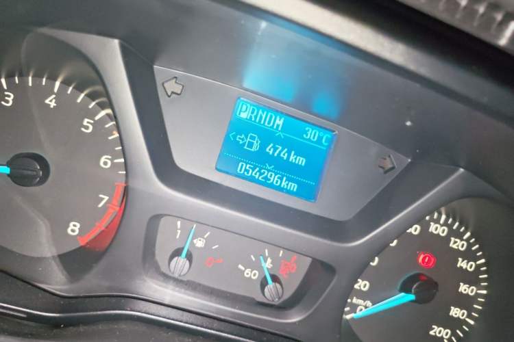 Used Ford Tourneo Custom 2017 2.0T Automatic Elite Edition Odometer Close Up