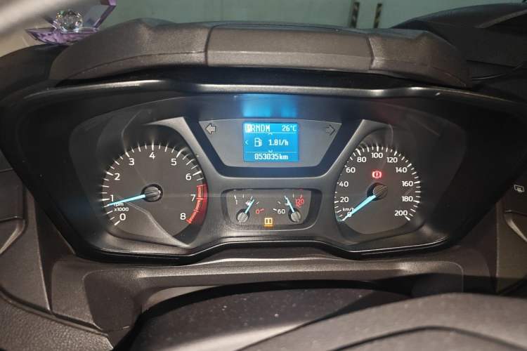 Used Ford Tourneo Custom 2017 2.0T Automatic Elite Edition Odometer Close Up