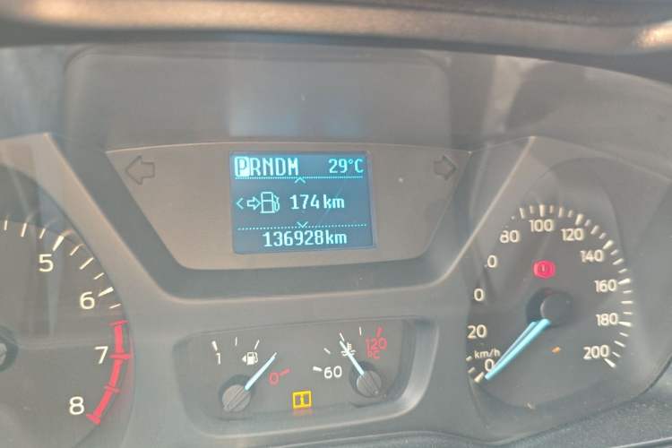 Used Ford Tourneo Custom 2017 2.0T Automatic Elite Version Odometer Close Up