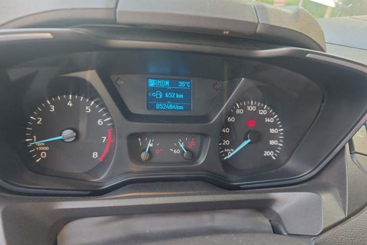Used Ford Tourneo Custom 2017 2.0T Automatic Elite Edition Odometer Close Up