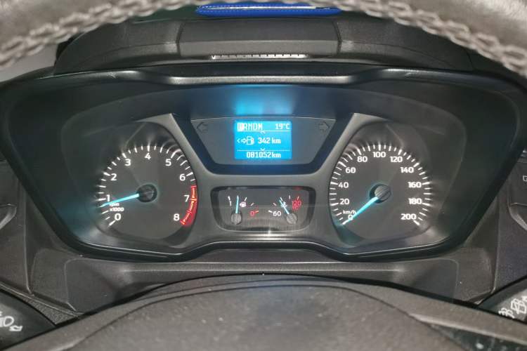 Used Ford Tourneo Custom 2017 2.0T Automatic Elite Edition Odometer Close Up
