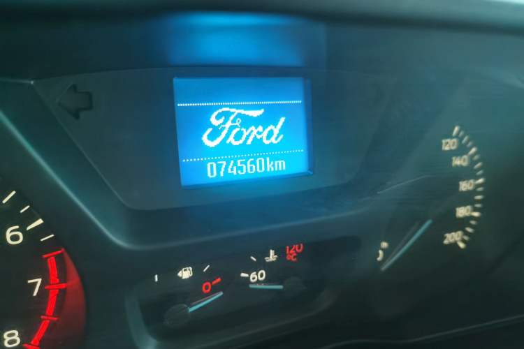 Used Ford Tourneo Custom 2017 2.0T Automatic Elite Edition Odometer Close Up