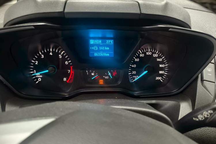 Used Ford Tourneo Custom 2017 2.0T Automatic Elite Version Odometer Close Up