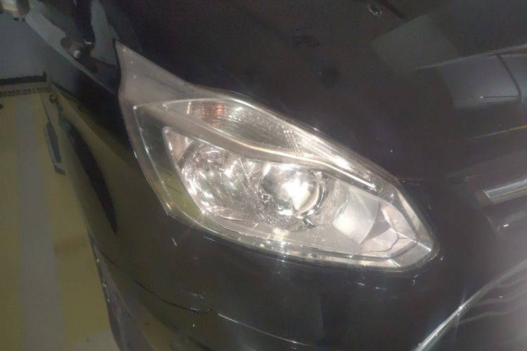 Used Ford Tourneo Custom 2017 2.0T Automatic Elite Edition Right Front Headlight