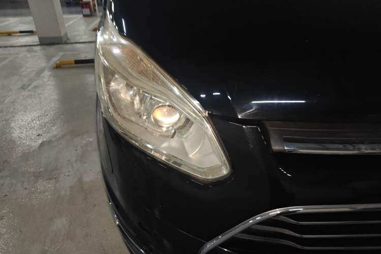 Used Ford Tourneo Custom 2017 2.0T Automatic Elite Edition Right Front Headlight