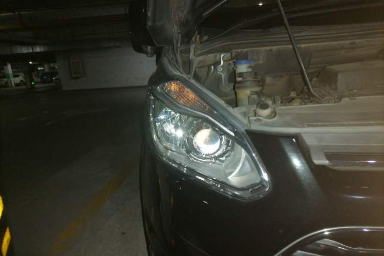 Used Ford Tourneo Custom 2017 2.0T Automatic Business Class Version Right Front Headlight