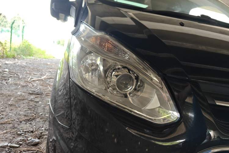 Used Ford Tourneo Custom 2017 2.0T Automatic Elite Version Right Front Headlight