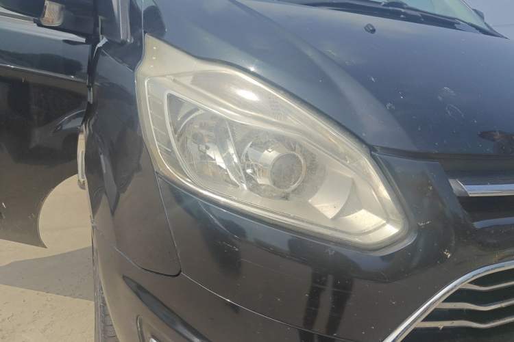 Used Ford Tourneo Custom 2017 2.0T Automatic Elite Edition Right Front Headlight