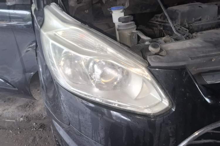 Used Ford Tourneo Custom 2017 2.0T Automatic Elite Edition Right Front Headlight