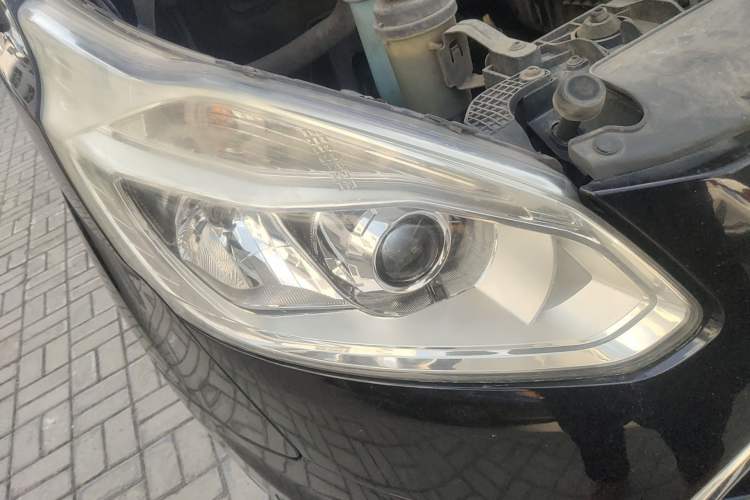 Used Ford Tourneo Custom 2017 2.0T Automatic Elite Edition Right Front Headlight