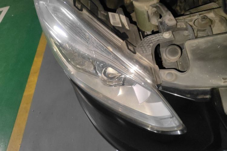 Used Ford Tourneo Custom 2017 2.0T Automatic Elite Edition Right Front Headlight