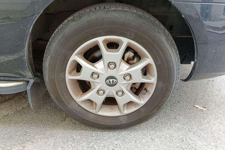 Used Ford Tourneo Custom 2017 2.0T Automatic Elite Edition Right Front Wheel Hub