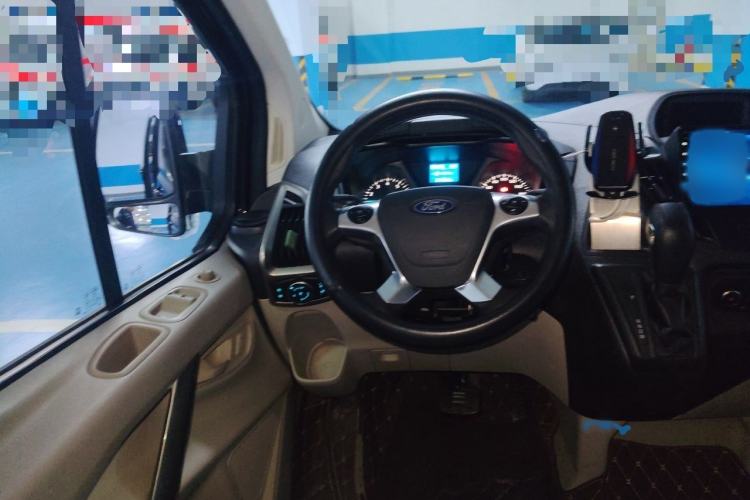 Used Ford Tourneo Custom 2017 2.0T Automatic Elite Edition Steering Wheel