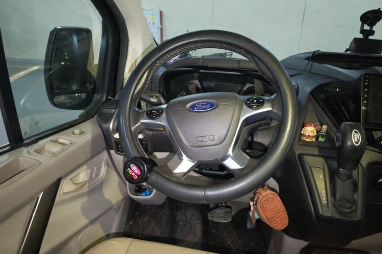 Used Ford Tourneo Custom 2017 2.0T Automatic Elite Edition Steering Wheel