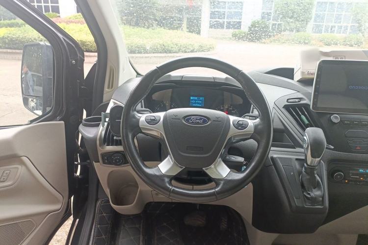 Used Ford Tourneo Custom 2017 2.0T Automatic Elite Edition Steering Wheel
