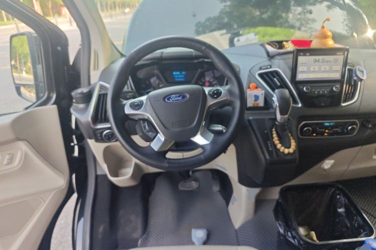 Used Ford Tourneo Custom 2017 2.0T Automatic Elite Edition Steering Wheel