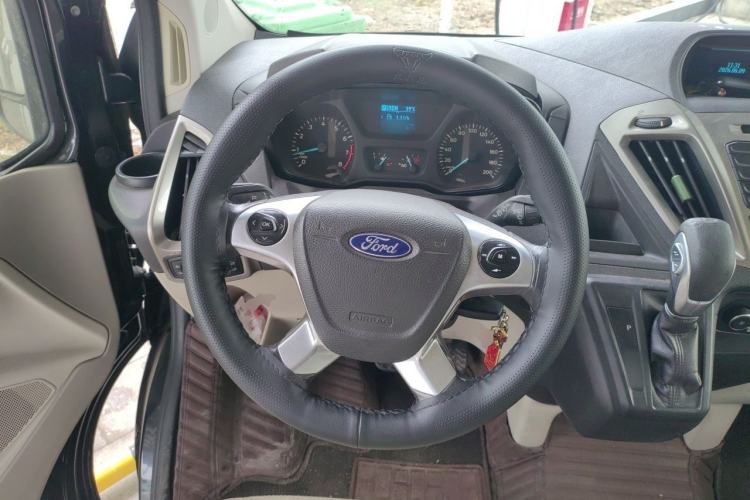 Used Ford Tourneo Custom 2017 2.0T Automatic Elite Edition Steering Wheel