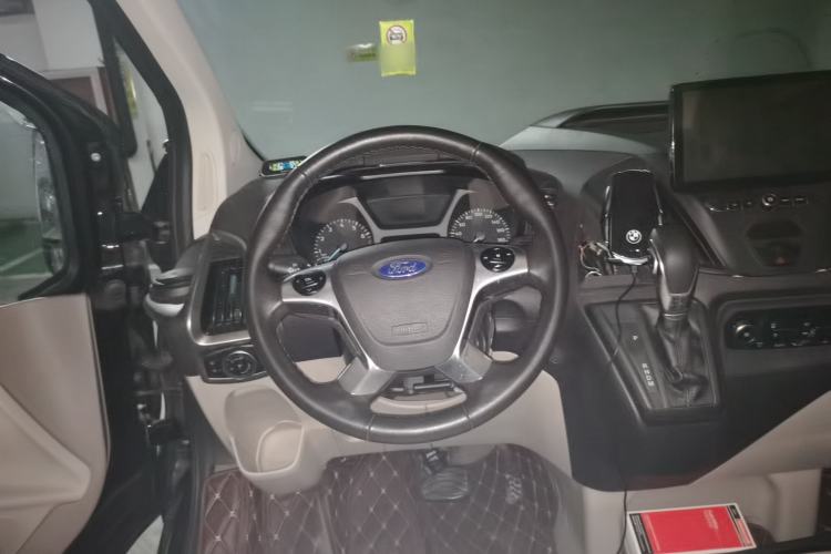 Used Ford Tourneo Custom 2017 2.0T Automatic Elite Edition Steering Wheel
