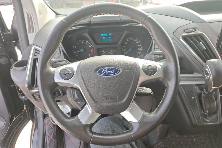 Used Ford Tourneo Custom 2017 2.0T Automatic Elite Version Steering Wheel