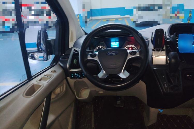 Used Ford Tourneo Custom 2017 2.0T Automatic Elite Edition Steering Wheel