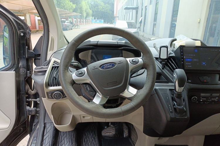 Used Ford Tourneo Custom 2017 2.0T Automatic Elite Edition Steering Wheel