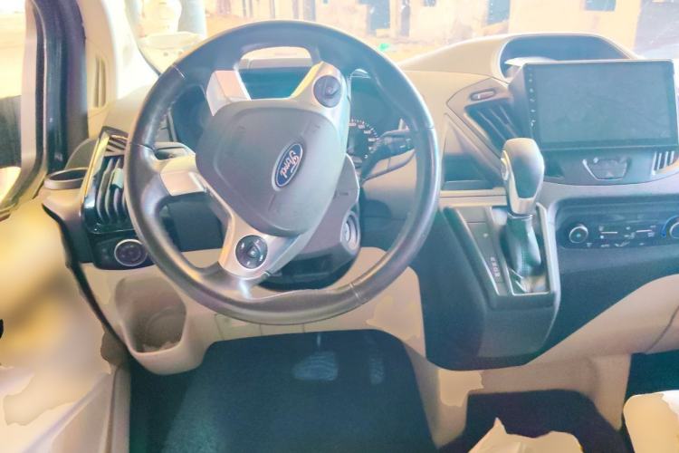 Used Ford Tourneo Custom 2017 2.0T Automatic Elite Edition Steering Wheel