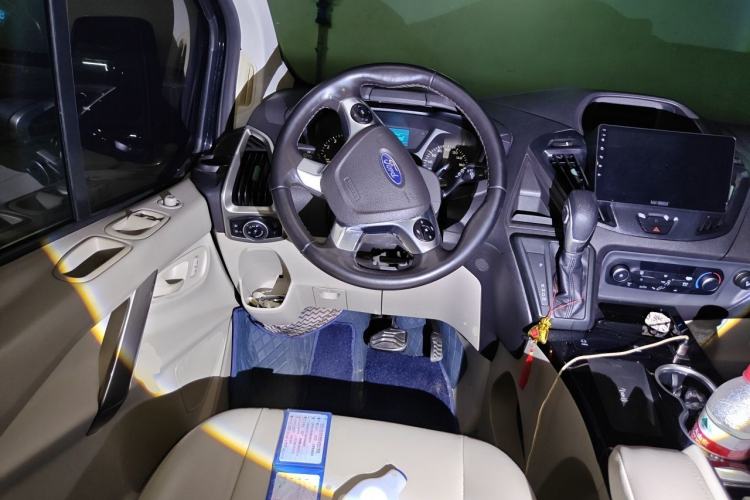Used Ford Tourneo Custom 2017 2.0T Automatic Elite Edition Steering Wheel