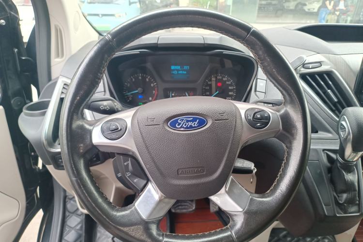 Used Ford Tourneo Custom 2017 2.0T Automatic Elite Version Steering Wheel