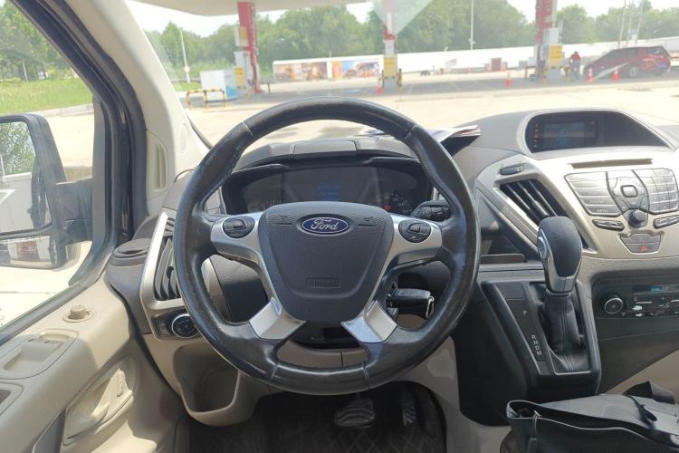 Used Ford Tourneo Custom 2017 2.0T Automatic Elite Edition Steering Wheel
