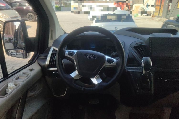 Used Ford Tourneo Custom 2017 2.0T Automatic Elite Edition Steering Wheel