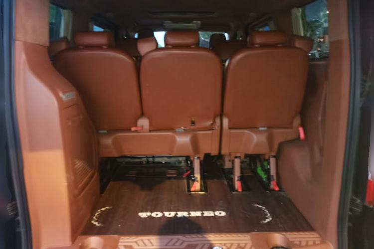 Used Ford Tourneo Custom 2017 2.0T Automatic Elite Edition Trunk