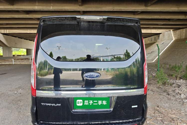 Used Ford Tourneo Custom 2017 2.0T Automatic Elite Version Trunk