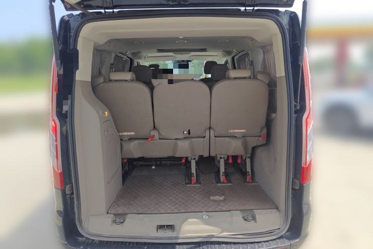 Used Ford Tourneo Custom 2017 2.0T Automatic Elite Edition Trunk
