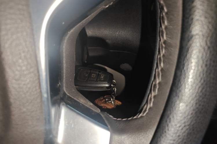 Used Ford Tourneo Custom 2017 2.0T Automatic Elite Edition Vehicle Key