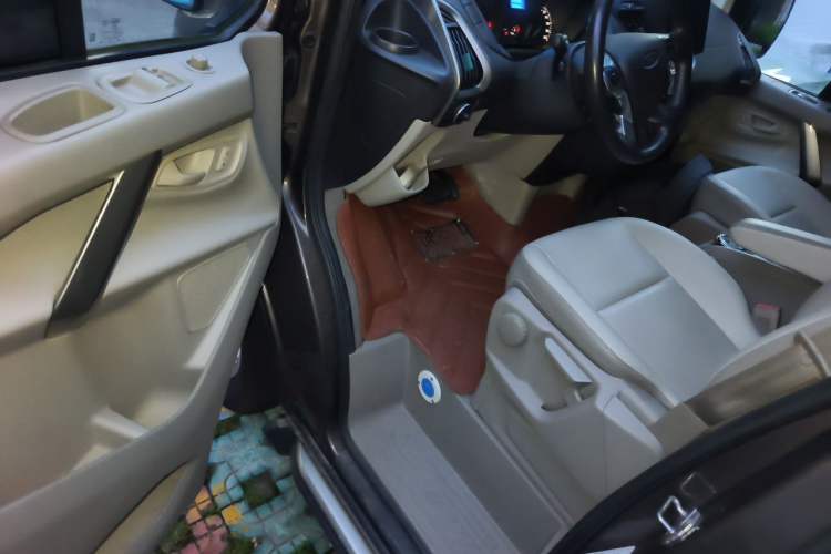 Used Ford Tourneo Custom 2017 2.0T Automatic Elite Edition Driver Seat