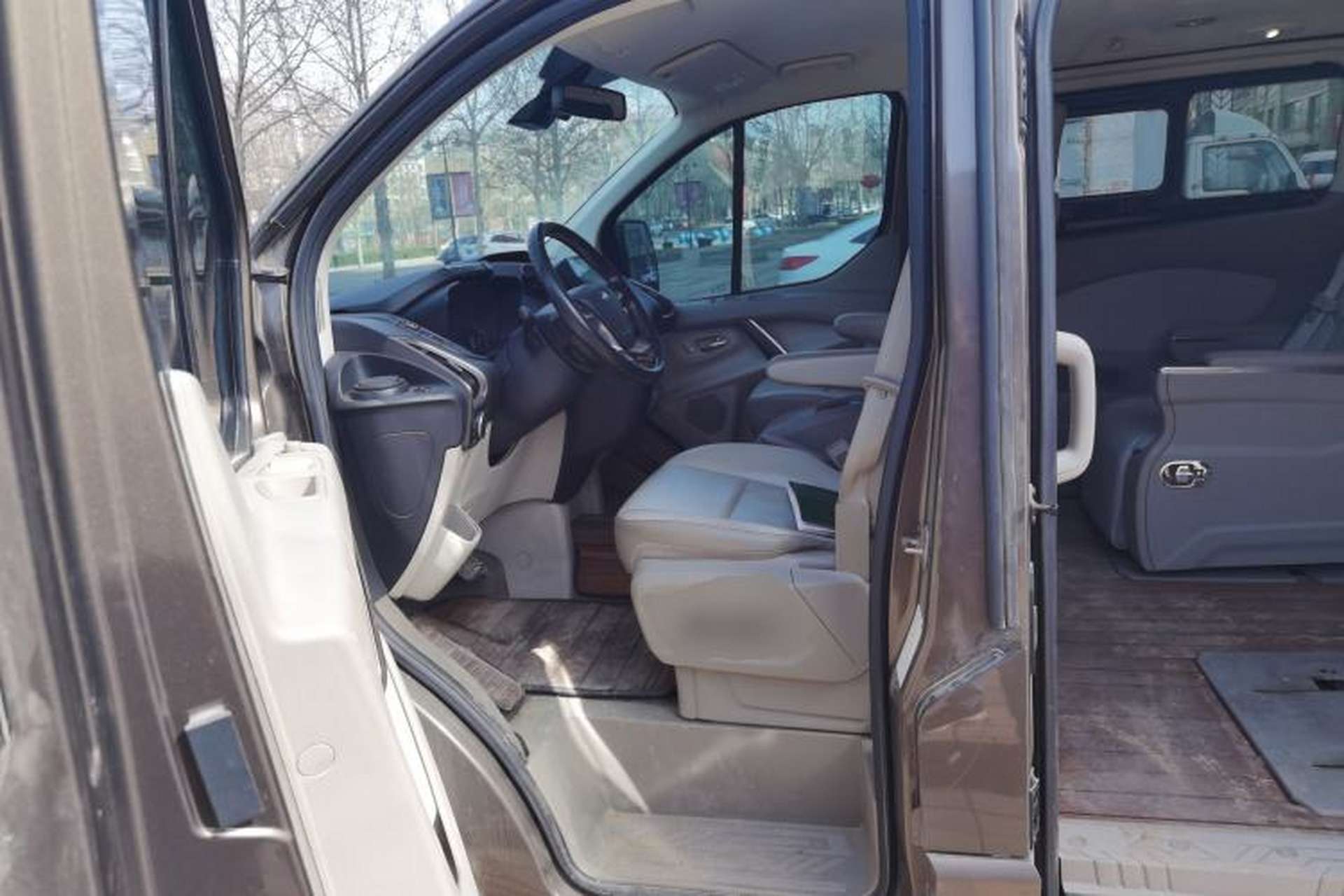 Used Ford Tourneo Custom 2017 2.0T Automatic Elite Version Driver Seat