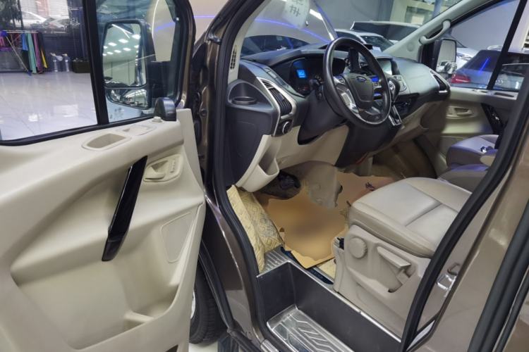 Used Ford Tourneo Custom 2017 2.0T Automatic Elite Edition Driver Seat