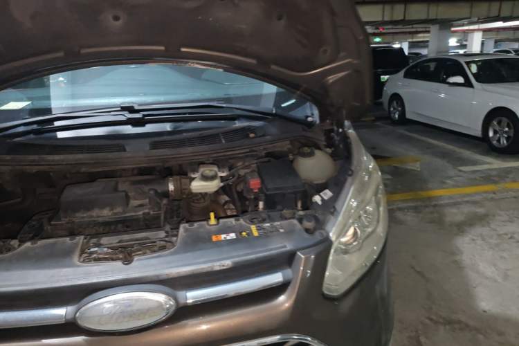 Used Ford Tourneo Custom 2017 2.0T Automatic Elite Edition Engine Bay Left