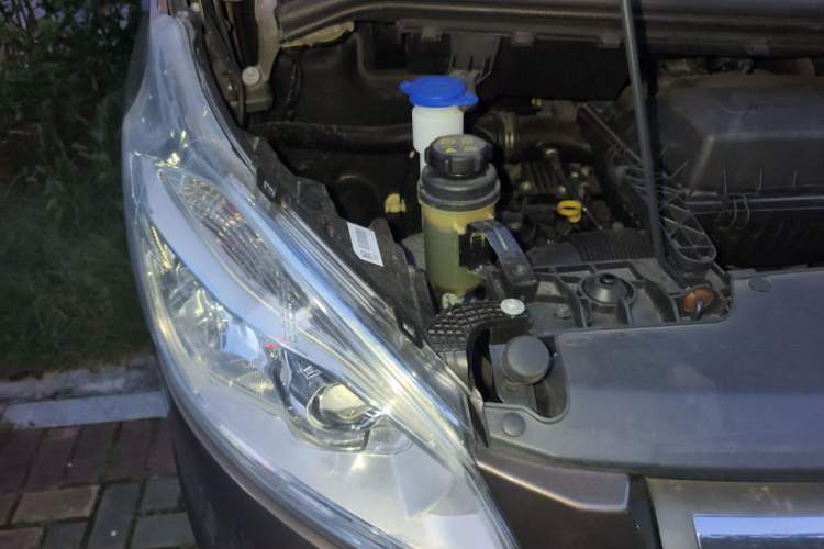 Used Ford Tourneo Custom 2017 2.0T Automatic Elite Edition Engine Bay Right