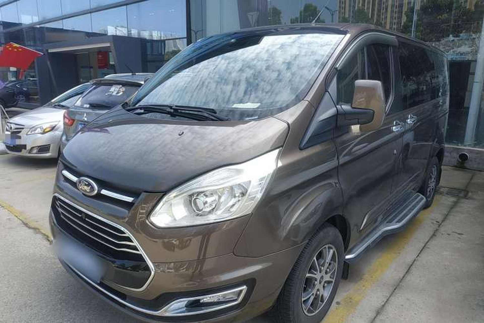 Used Ford Tourneo Custom 2017 2.0T Automatic Elite Version Front Left 45 Deg