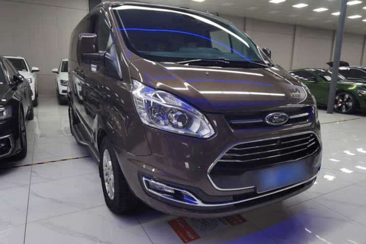 Used Ford Tourneo Custom 2017 2.0T Automatic Elite Edition Front Right 45 Deg