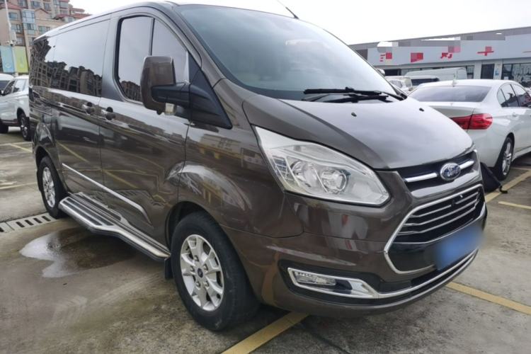 Used Ford Tourneo Custom 2017 2.0T Automatic Elite Edition Front Right 45 Deg