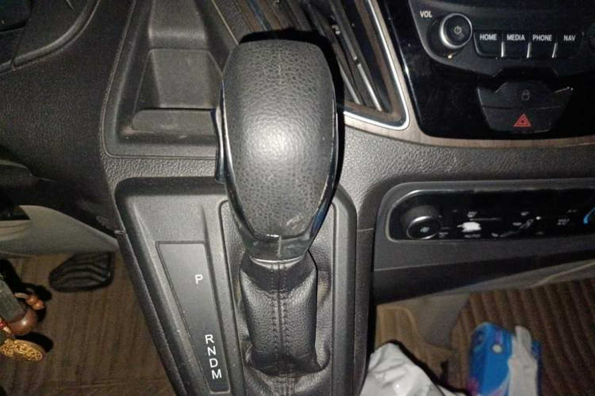 Used Ford Tourneo Custom 2017 2.0T Automatic Elite Version Gear Lever
