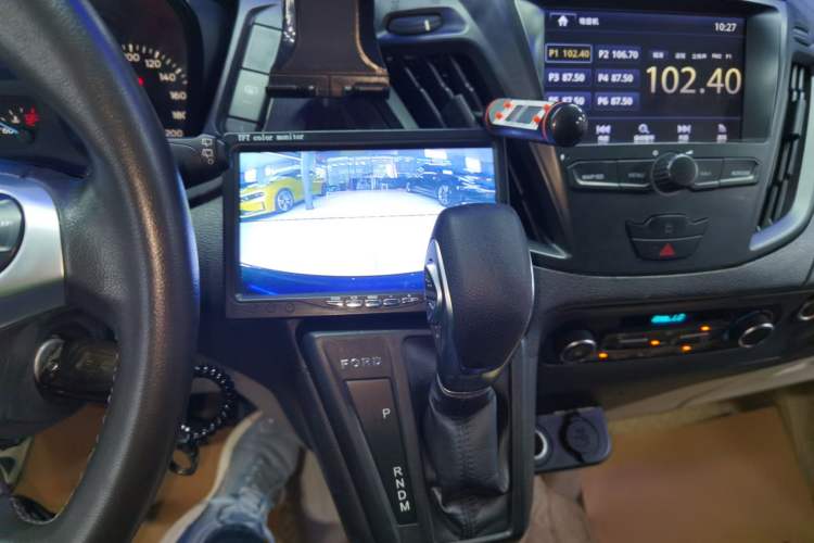 Used Ford Tourneo Custom 2017 2.0T Automatic Elite Edition Gear Lever