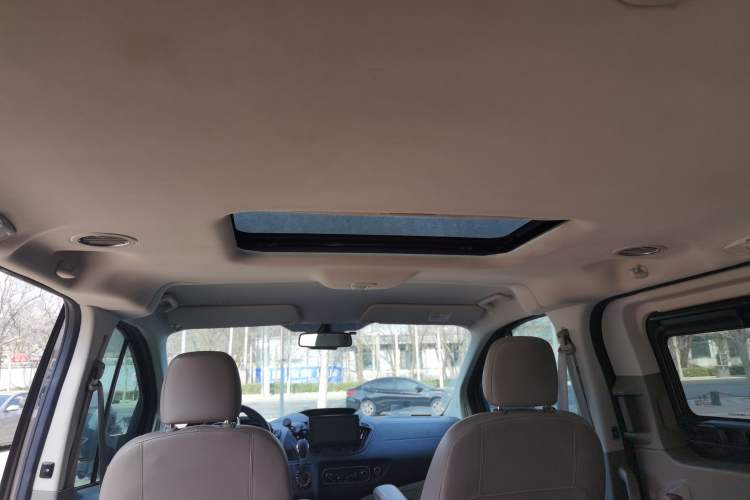 Used Ford Tourneo Custom 2017 2.0T Automatic Elite Version Headliner