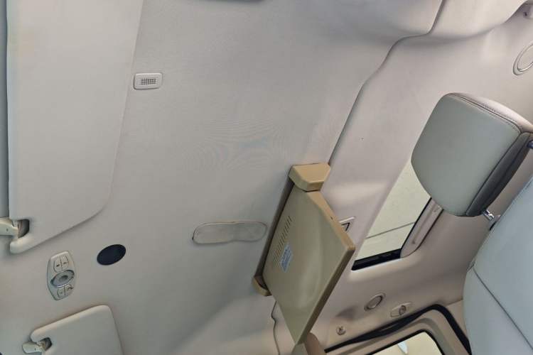 Used Ford Tourneo Custom 2017 2.0T Automatic Elite Version Headliner
