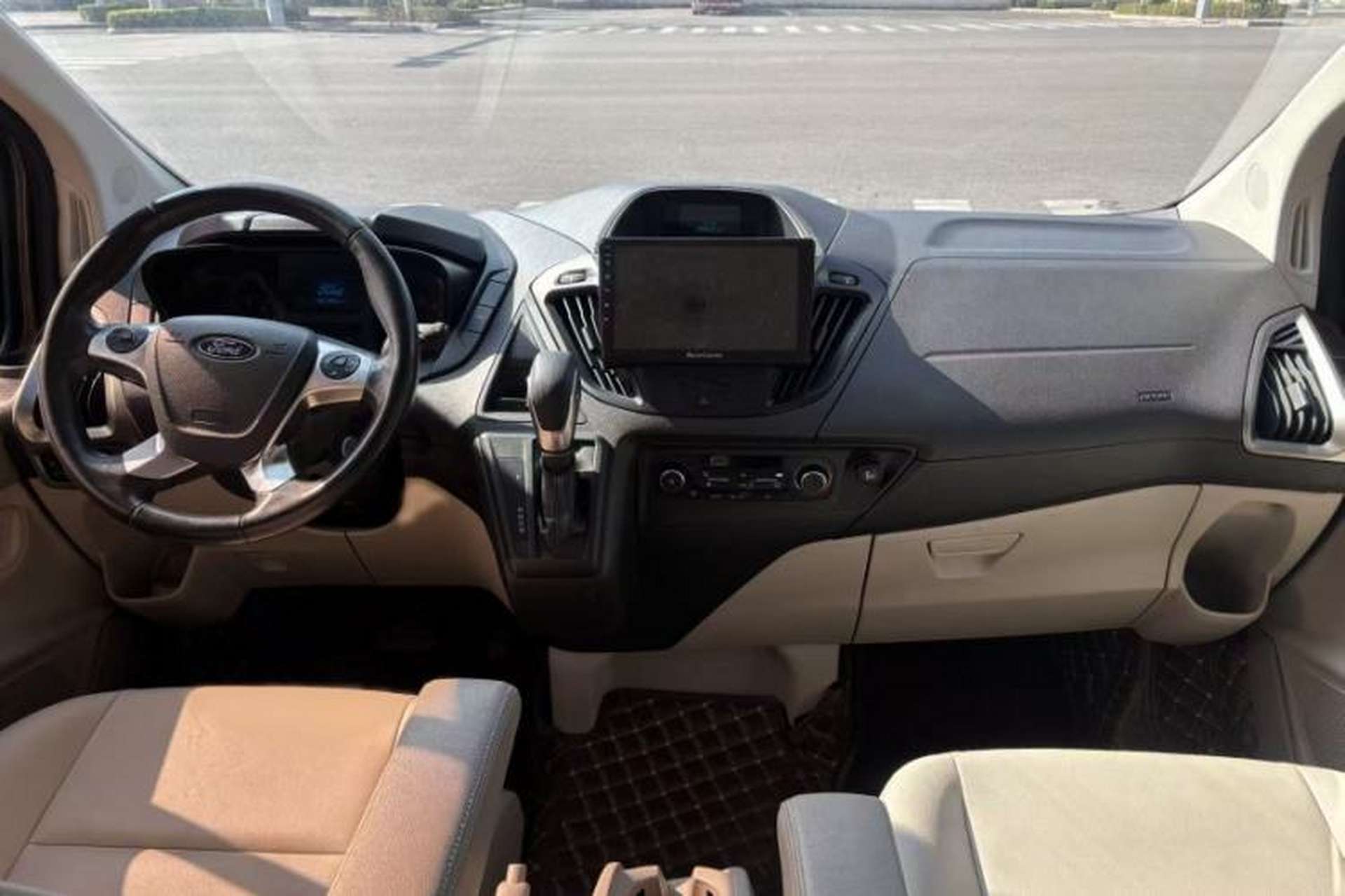 Used Ford Tourneo Custom 2017 2.0T Automatic Elite Edition Interior 1