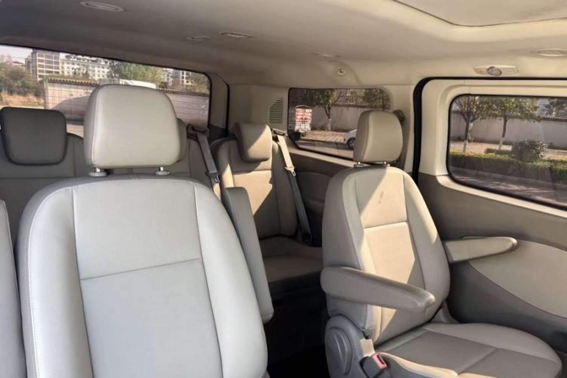 Used Ford Tourneo Custom 2017 2.0T Automatic Elite Edition Interior 2