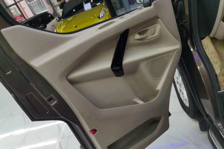 Used Ford Tourneo Custom 2017 2.0T Automatic Elite Edition Left Front Door Interior